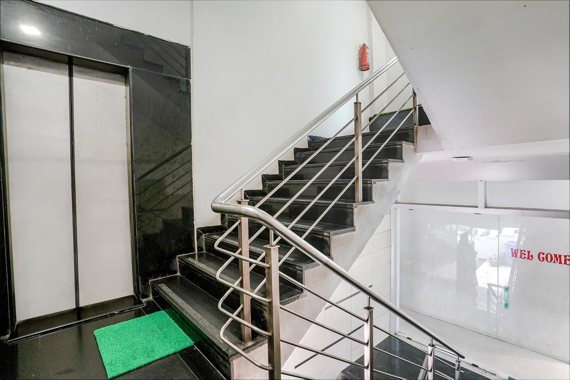 Fabhotel Lotus I Surat Exterior foto