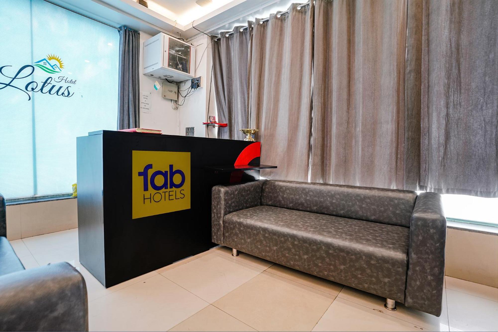 Fabhotel Lotus I Surat Exterior foto